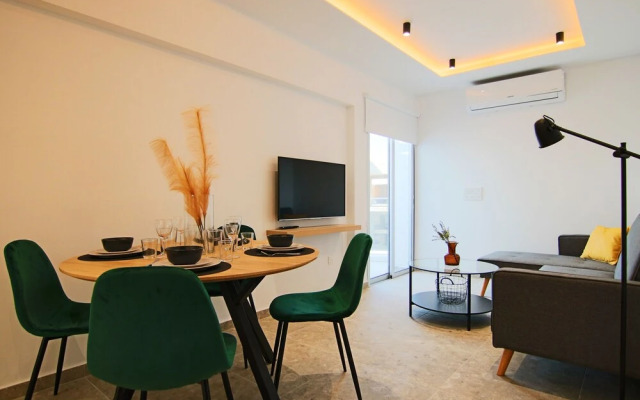 Phaedrus Living: Seaside Luxury Flat Lighthouse 69