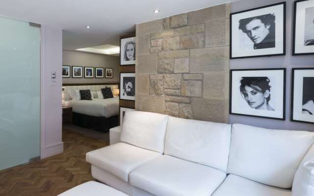 Le Monde Hotel
