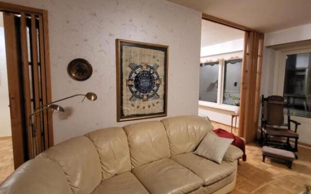 Large apartment with 4 bedrooms, central location