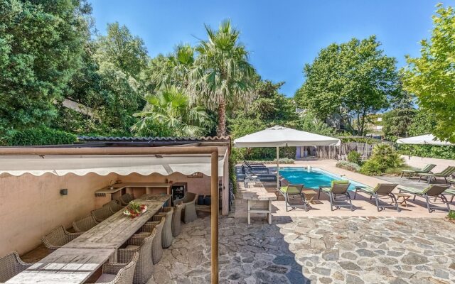 Villa With Guest Accommodation and Heated Pool in Sainte Maxime