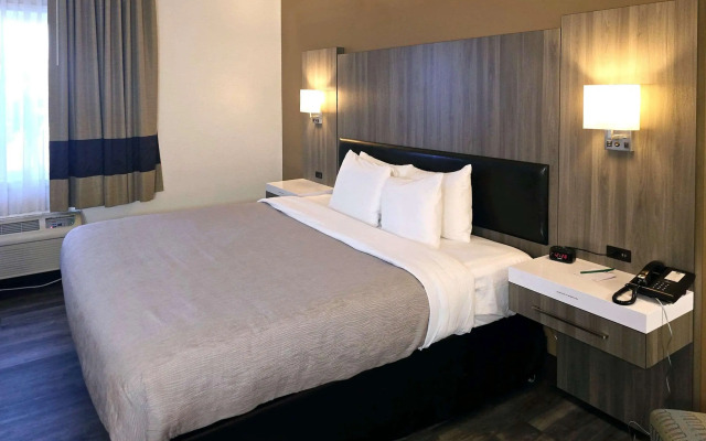 Quality Inn & Suites Longview Kelso