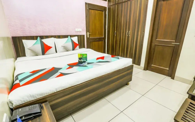 Fabhotel New Dk Palace