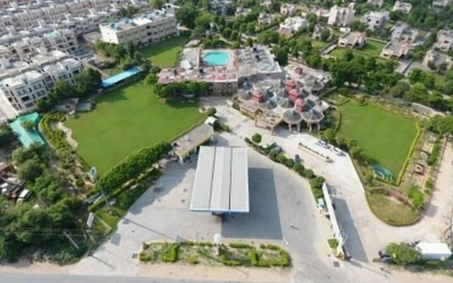 Golden Huts Resorts