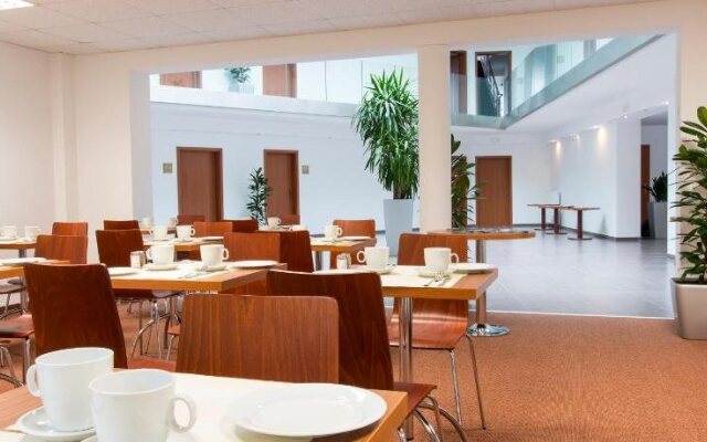 Sporthotel Hostivice Brve