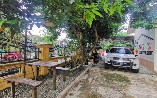 OYO 94061 Bungas Guesthouse Syariah