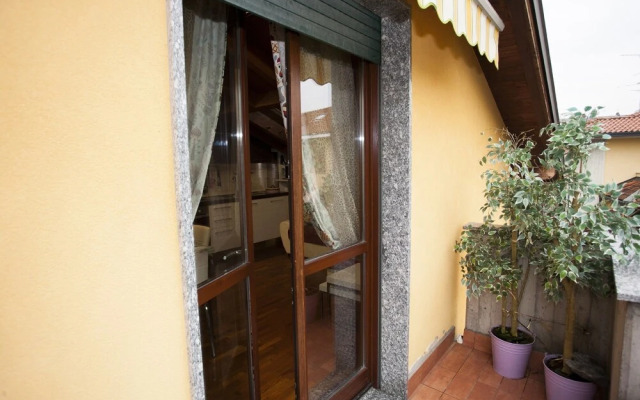 Bnbook - Train Station Loft