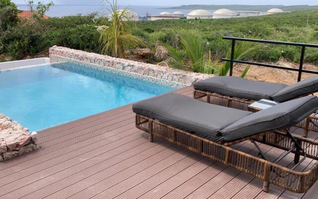 Luxury Studio With Private Jacuzzi Near Beaches