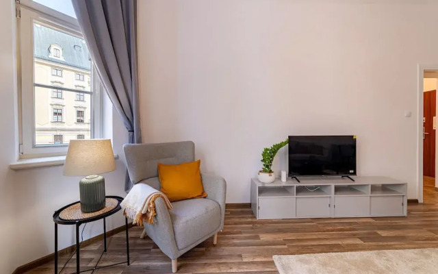 RentPlanet - plac Uniwersytecki