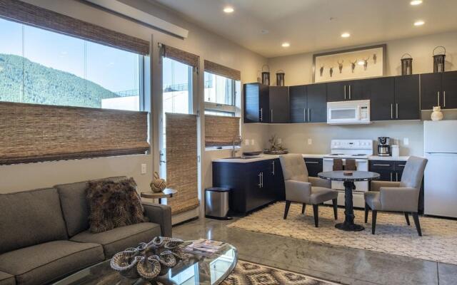 Abode at Penthouse Jackson