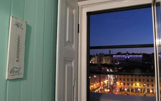 Lisbon Heart Apartments - Green Apartment by LovelyStay