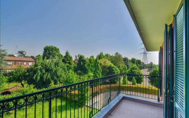 Arese Apartment 3