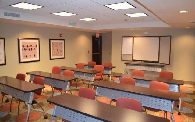 Staybridge Suites Bowling Green by IHG