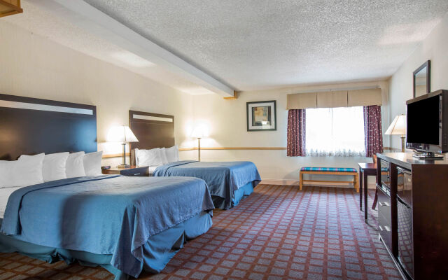 Quality Inn Near Mammoth Mountain Ski Resort