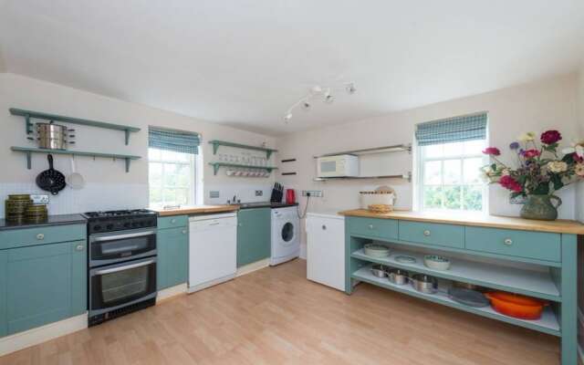 1 Bedroom Apartment in New Town