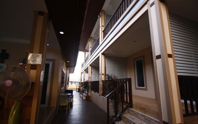 Koh Larn Sea Side Resort