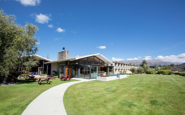 Wanaka Hotel