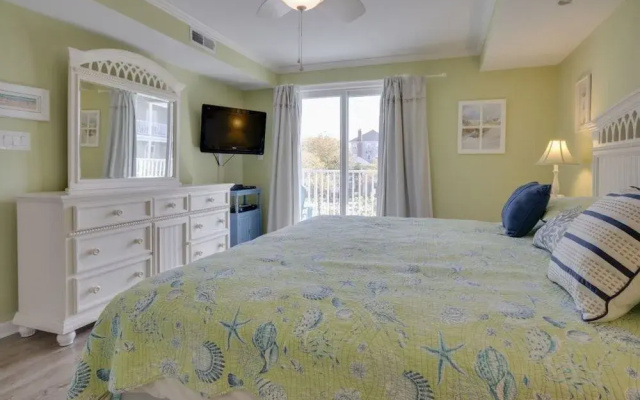 Bel Mare 103 by RedAwning