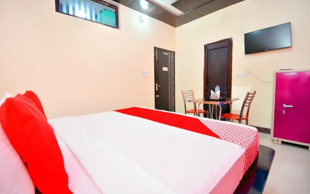 Oyo 42945 Surya Hotel