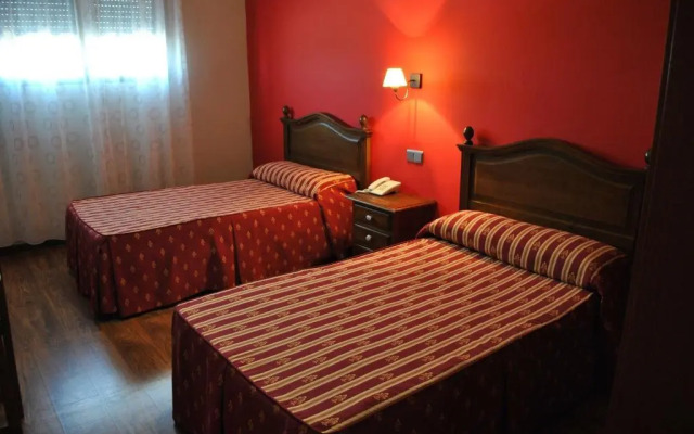 Hotel Restaurante Dama de Baza