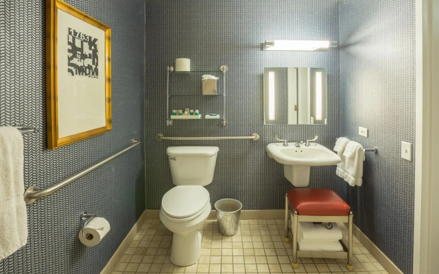 Kinzie Hotel