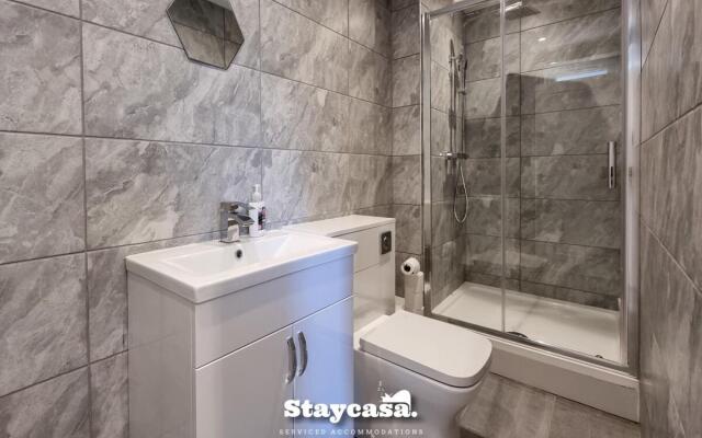 Lovely Modernist 4 Bed House