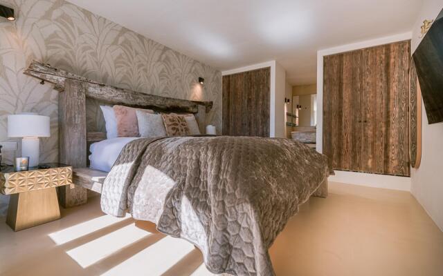 Can Furnet in Ibiza with 4 bedrooms and 8 bathrooms