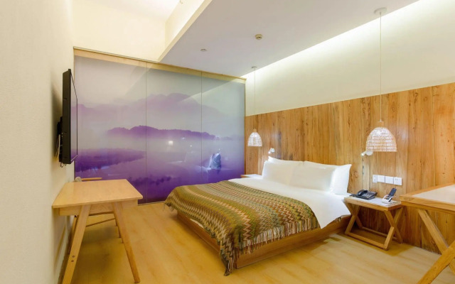 Jue Hotel (Greenbelt Window of Zhengzhou High-speed Railway East Station)
