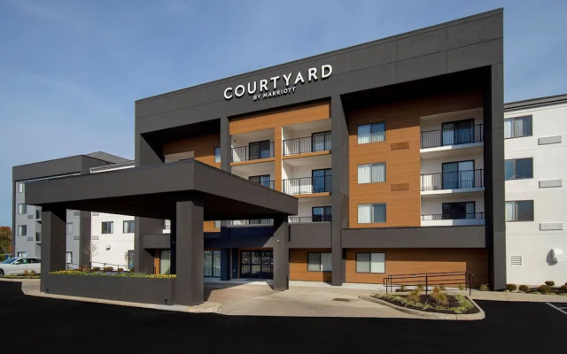 Courtyard by Marriott Cincinnati Airport