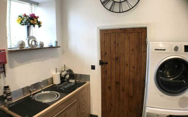 1 Bed Barn Alton Towers Chatsworth Polars Peaks