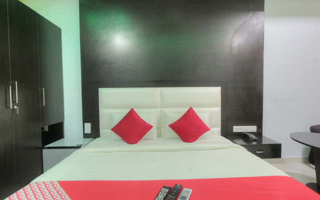OYO 15965 Hotel Nandi Gateway