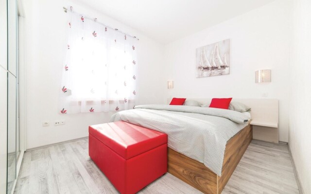 Awesome Home in Kastel Stari With Wifi and 3 Bedrooms