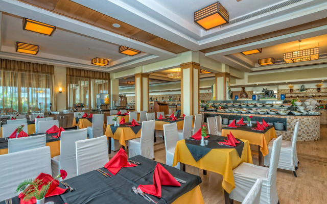 Royal Atlantis Spa & Resort
