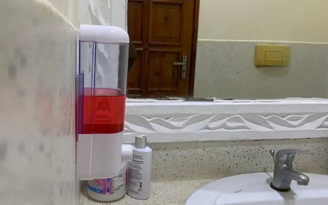 Lux Suites Tembo Court Apartments