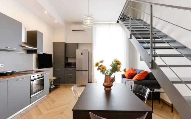 Pessina 90 Rooms in Naples