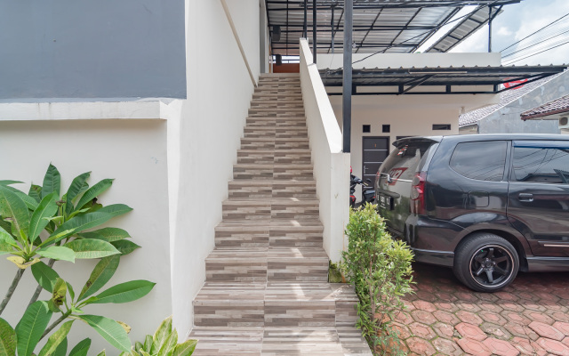 RedDoorz Syariah near Stasiun Cianjur