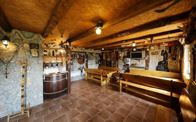 Charming Villa in Poličnik with Swimming Pool