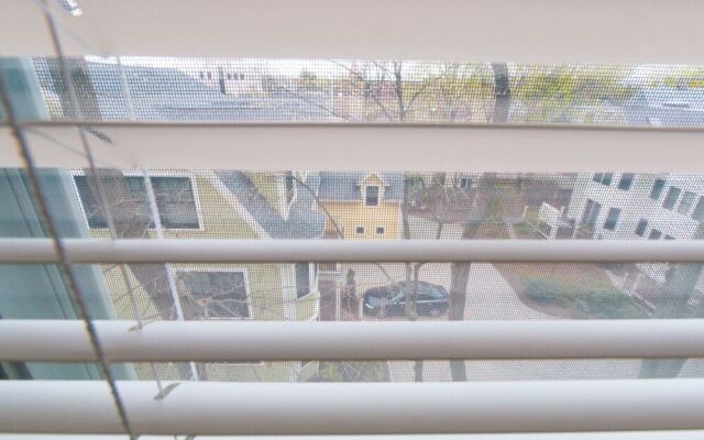 Harvard Square Apartments by Next Star