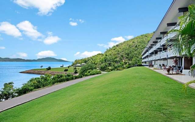 The Elite F208 by HamoRent on Hamilton Island