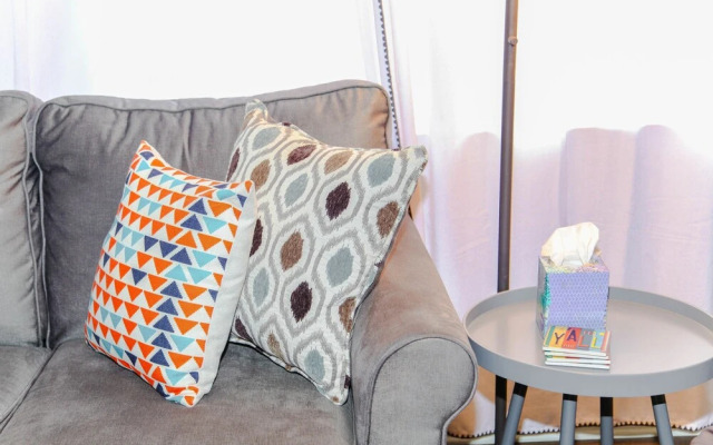 Music City Retreat Awesome Location, Sleeps 4!