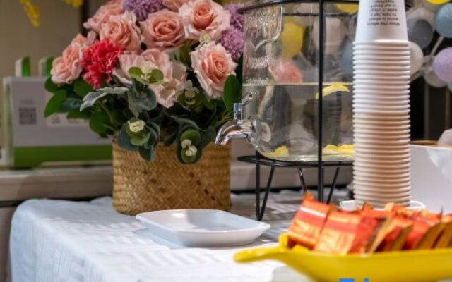 Ziyang Haoting Hotel