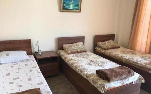 Guest house Mandarin on Titova 85