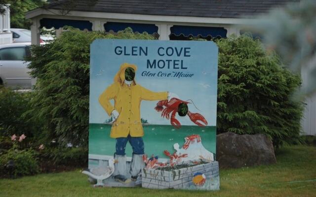 Glen Cove Inn & Suites