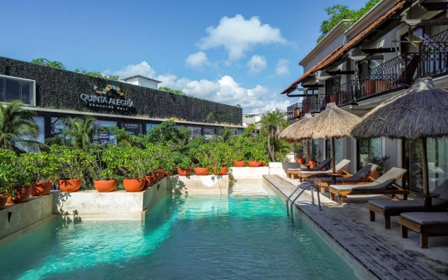 Caribbean Paradise Hotel & Spa - 5th Avenue