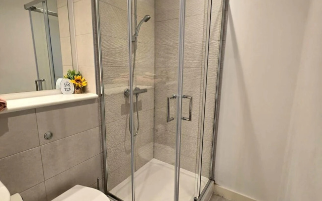 Salford Serenity Apartment
