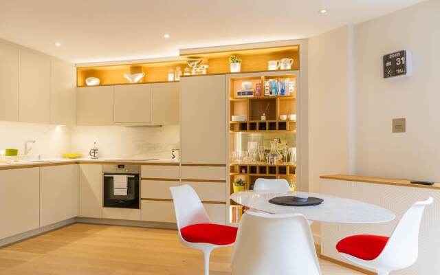 2 Bed, 2 bath flat in Covent Garden