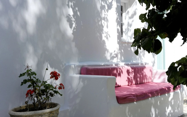 Kostantakis Winery & Residence