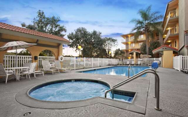 Days Inn by Wyndham Buena Park