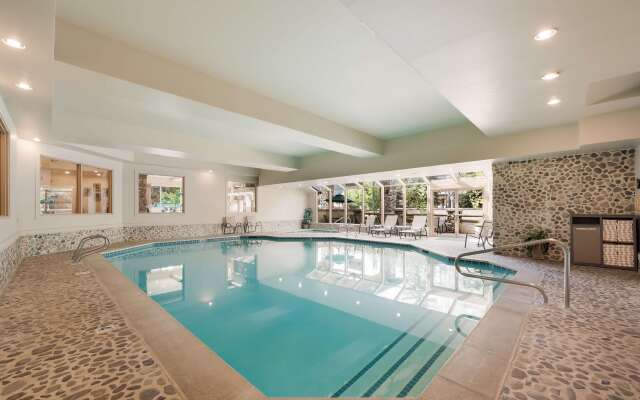 Best Western Plus Kentwood Lodge