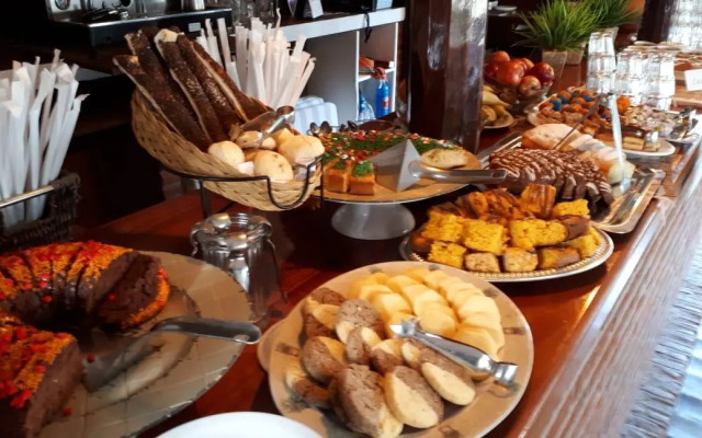 Rey del Bosque Apart Hotel