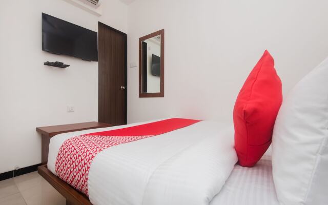 Oyo 15717 Rk Residency